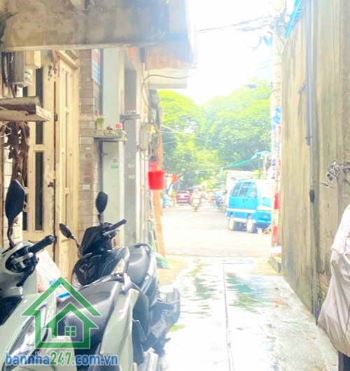 CHỈ 3,1 TỶ – NHÀ NỞ HẬU – HẺM BA GÁC – CÁCH 3 CĂN RA MẶT TIỀN PHAN VĂN NĂM – TÂN PHÚ – 21m² – 2 TẦNG – ĐANG CHO THUÊ 5TR/THÁNG Nhà nở hậu tài lộc, vào ở ngay