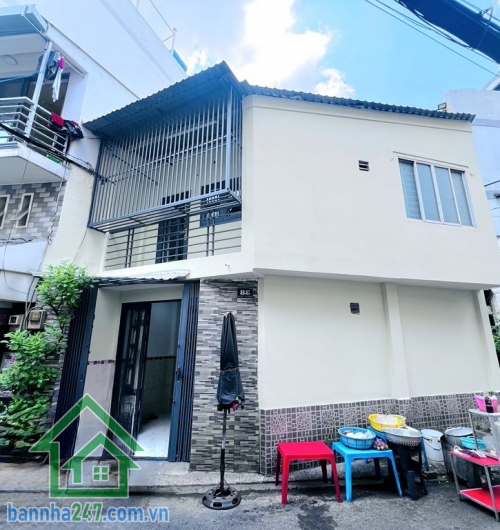 CHỈ 4,65 TỶ – GÓC 2 MTKD XE TẢI – TÂN BÌNH – GIÁP KHU BÀU CÁT – NHÀ MỚI Ở NGAY – DT 29/48M² – 2 TẦNG - 2PN - 2WC. Vị trí trung tâm: Ngay Bảy Hiền – giáp khu Bàu Cát - Đồng Đen.