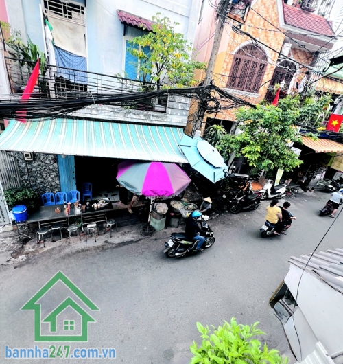 CHỈ 4,65 TỶ – GÓC 2 MTKD XE TẢI – TÂN BÌNH – GIÁP KHU BÀU CÁT – NHÀ MỚI Ở NGAY – DT 29/48M² – 2 TẦNG - 2PN - 2WC. Vị trí trung tâm: Ngay Bảy Hiền – giáp khu Bàu Cát - Đồng Đen.