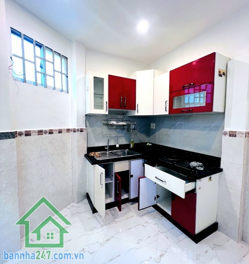 CHỈ 4,65 TỶ – GÓC 2 MTKD XE TẢI – TÂN BÌNH – GIÁP KHU BÀU CÁT – NHÀ MỚI Ở NGAY – DT 29/48M² – 2 TẦNG - 2PN - 2WC. Vị trí trung tâm: Ngay Bảy Hiền – giáp khu Bàu Cát - Đồng Đen.