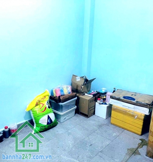 CHỈ 9 TỶ – HXH ÚT TỊCH TÂN BÌNH – 5 TẦNG BTCT - GẦN GA T3 – 6PN 6WC – CÓ DÒNG TIỀN Diện tích: 40m² – nở hậu, sổ vuông Kết cấu: 1 trệt + 3 lầu + sân thượng, đúc BTCT kiên cố. Công năng: 6 phòng ngủ – 6 WC, phòng khách, bếp, ban công