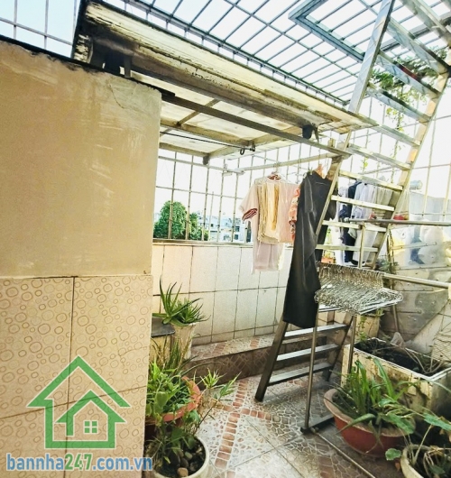 NHÀ MẶT TIỀN BÌNH TÂN – ĐƯỜNG 16M – 4 TẦNG BTCT – 4PN – 5WC – CHỈ 7,1 TỶ  DT: 3.9 x 15m – nở hậu nhẹ, phong thuỷ tốt.  Kết cấu 4 tầng BTCT chắc chắn – 4PN (WC trong phòng)