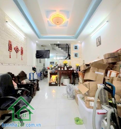 CHỈ 4,85 TỶ – NHÀ 2 MẶT HXH – MÃ LÒ - DT: 60M² (4X15,2)M - 2 TẦNG BTCT - 2PN - 2WC * Diện tích: 4 x 15,2m * Kết cấu: 2 tầng BTCT (1 trệt 1 lầu) * 2 PN - 2WC