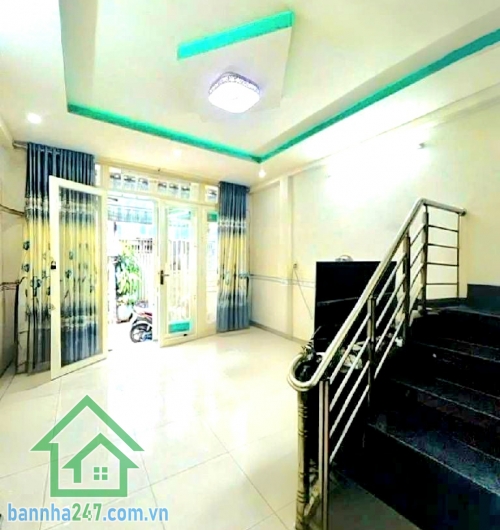 CHỈ 4,2 TỶ – HXH THÔNG – BÌNH TRỊ ĐÔNG – CHIẾN LƯỢCGIÁ HIẾM – VỪA Ở VỪA ĐẦU TƯ 2PN - 2WC Diện tích: 4m x 10m – sổ vuông đẹp Kết cấu: 1 trệt 1 lầu BTCT- 2 PN  - 2 WC