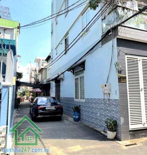 CHỈ 6,4 TỶ – HXH Ô TÔ NGỦ TRONG NHÀ – GIÁP TÂN PHÚ – KỀ AEON MALL - DT: 50M² - 4 PN– 3 WC DT: 5.16m x 9.66m – vuông vức đẹp • Kết cấu: 1 trệt 2 lầu kiên cố