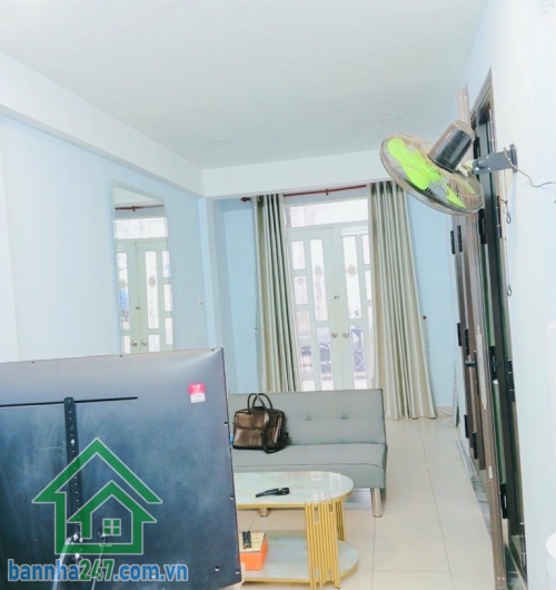 CHỈ 3,55 TỶ - VỊ TRÍ ĐẮC ĐỊA - HXH THÔNG - GÓC 2 MẶT TIỀN CỰC THOÁNG - NGAY ÂU CƠ - NI SƯ HUỲNH LIÊN - TRUNG TÂM TÂN BÌNH Khu an ninh yên tĩnh, gần vòng xoay Bảy Hiền. 