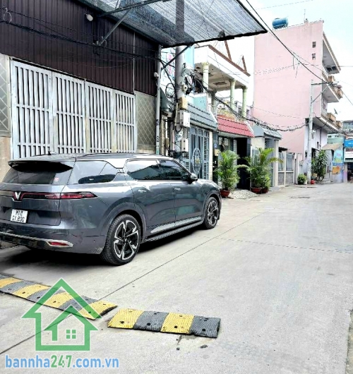 CHỈ 14,5 TỶ – 2 LÔ ĐẤT LIỀN KỀ – HẺM 10M – LÊ TRỌNG TẤN, BÌNH TÂN - DT: 207M² (8,6 x 24)M * Diện tích: 8,6 x 24m (~206m²) * Hiện trạng: 2 lô liền kề, đất đẹp