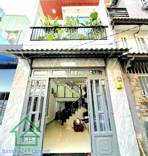  5,15 TỶ – HẺM XE TẢI 6M THÔNG – TÂN KỲ TÂN QUÝ – NHÀ MỚI Ở LIỀN – DT 40M² (4x10)m – 3PN – 2WC Nhà đẹp mới tinh – BTCT kiên cố * Diện tích: 4 x 10m * Kết cấu: 1 trệt + 1 lửng + 1 lầu* Công năng đầy đủ: 3PN – 2WC * Nội thất xịn, chỉ việc xách vali vào ở ng