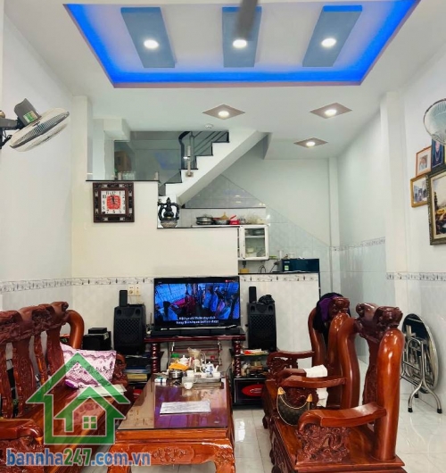 NHỈNH 4 TỶ – NHÀ 2 TẦNG HẺM XE HƠI 5M – NGÃ TƯ 4 XÃ, BÌNH TÂN DT: 4x10m, vuông vức, công nhận đủ. Kết cấu: 1 trệt 1 lầu, 2PN – 2WC, đầy đủ công năng. Hẻm Xe hơi. 