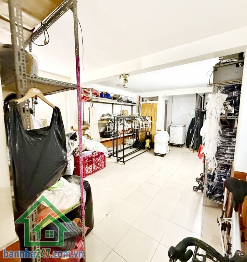 CHỈ 14,3 TỶ – NHÀ MẶT TIỀN KINH DOANH ĐƯỜNG NHỰA 10M – TRUNG TÂM TÂN PHÚ – 5 TẦNG – KHU BIỆT THỰ - 5PN, 5WC, gara để 2 ô tô  * Diện tích: 4.2 x 21,4m, công nhận 89.9m² 