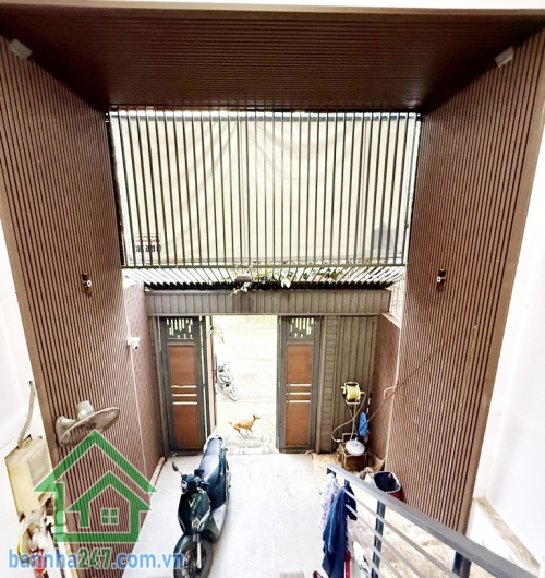 CHỈ 14,3 TỶ – NHÀ MẶT TIỀN KINH DOANH ĐƯỜNG NHỰA 10M – TRUNG TÂM TÂN PHÚ – 5 TẦNG – KHU BIỆT THỰ - 5PN, 5WC, gara để 2 ô tô  * Diện tích: 4.2 x 21,4m, công nhận 89.9m² 