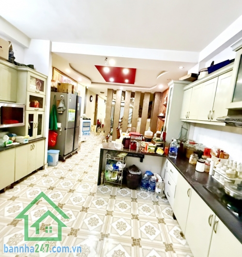 CHỈ 14,3 TỶ – NHÀ MẶT TIỀN KINH DOANH ĐƯỜNG NHỰA 10M – TRUNG TÂM TÂN PHÚ – 5 TẦNG – KHU BIỆT THỰ - 5PN, 5WC, gara để 2 ô tô  * Diện tích: 4.2 x 21,4m, công nhận 89.9m² 