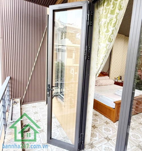 CHỈ 14,3 TỶ – NHÀ MẶT TIỀN KINH DOANH ĐƯỜNG NHỰA 10M – TRUNG TÂM TÂN PHÚ – 5 TẦNG – KHU BIỆT THỰ - 5PN, 5WC, gara để 2 ô tô  * Diện tích: 4.2 x 21,4m, công nhận 89.9m² 