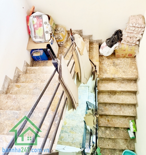 CHỈ 14,3 TỶ – NHÀ MẶT TIỀN KINH DOANH ĐƯỜNG NHỰA 10M – TRUNG TÂM TÂN PHÚ – 5 TẦNG – KHU BIỆT THỰ - 5PN, 5WC, gara để 2 ô tô  * Diện tích: 4.2 x 21,4m, công nhận 89.9m² 