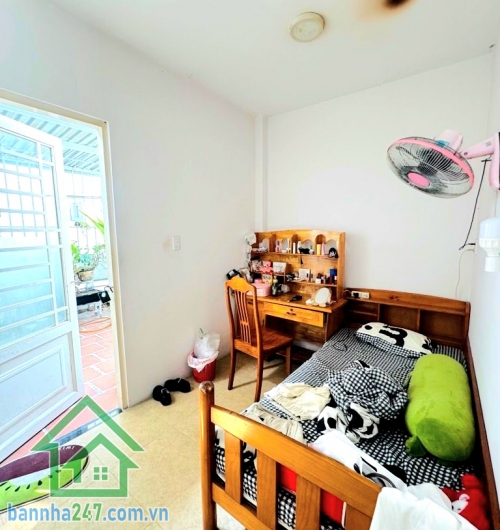 CHỈ 5,2 TỶ – NHÀ TRẦN VĂN ƠN – TÂN PHÚ – Ở NGAY - 46m² – 3 TẦNG – 3PN – 3WC – NHÀ ĐẸP  Diện tích: 46m² - 1 trệt + 2 lầu (3 tầng) 3 PN – 3 WC (mỗi phòng 1 WC riêng)