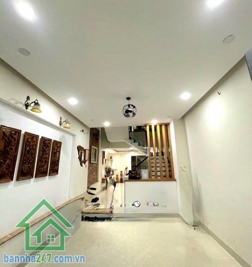 CHỈ 13,x TỶ – NHÀ 4 TẦNG MỚI ĐẸP – HXH TỚI NHÀ – KHU VIP SÂN BAY TÂN SƠN NHẤT - 3PN rộng – 4WC * Diện tích: 56m² * Kết cấu: 4 tầng * Công năng: 3PN rộng – 4WC