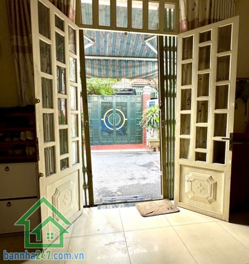 CHỈ 9,2 TỶ – NHÀ 3 TẦNG – 82M² – 2 MẶT HẺM 6M – THOẠI NGỌC HẦU, TÂN PHÚ. * DT: 82m² (4 x 21m), 3 tầng BTCT * Tổng 10PN – 10WC, trước 3PN 3WC để ở, sau 7PN 7WC.