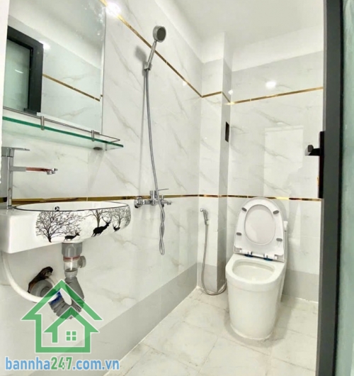 CHỈ 1,6 TỶ – NHÀ MỚI NGAY AEON CELEDON TÂN PHÚ – GIÁ TỐT KHÓ TÌM Diện tích: 2,6 x 6m (12m2). Kết cấu: trệt, lửng, lầu gồm 2PN, 2WC. Nhà mới đẹp, thiết kế hiện đại.