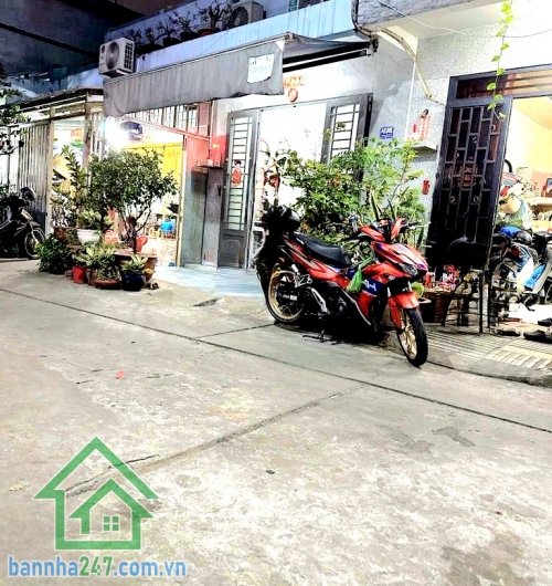 CHỈ 5,1 TỶ – NHÀ LÊ VĂN QUỚI – GẦN MẶT TIỀN – HẺM Ô TÔ 6M THÔNG – DT 55M² Lê Văn Quới, Gần Ngã Tư 4 Xã – khu dân cư sầm uất, tiện ích đầy đủ Diện tích: 55m² (4m x 14m)