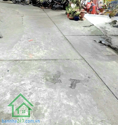 CHỈ 5,1 TỶ – NHÀ LÊ VĂN QUỚI – GẦN MẶT TIỀN – HẺM Ô TÔ 6M THÔNG – DT 55M² Lê Văn Quới, Gần Ngã Tư 4 Xã – khu dân cư sầm uất, tiện ích đầy đủ Diện tích: 55m² (4m x 14m)