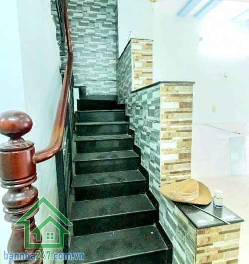 CHỈ 4,95 TỶ – HẺM XE TẢI TRÁNH – NGAY AEON MALL TÂN PHÚ - DT: 44M² (4 x 11) - 2 TẦNG - 2PN - 2WC Kết cấu: 2 Tầng (1 trệt 1 lầu) gồm 1 phòng khách, 1 bếp, 2PN, 2WC