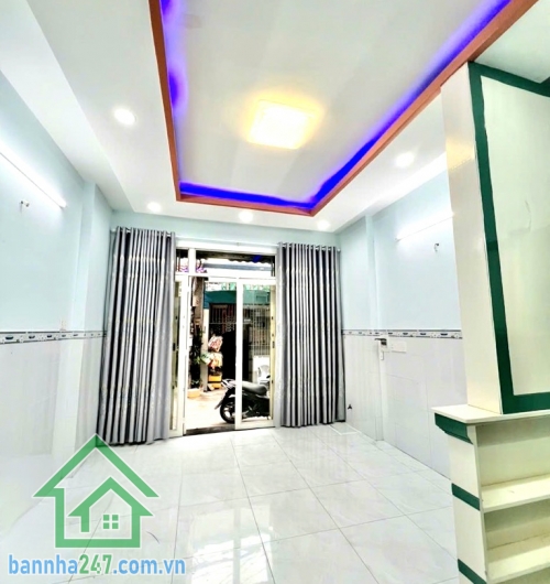 CHỈ 3,65 TỶ – NHÀ 2 TẦNG GÒ XOÀI, SÁT TÂN PHÚ – NHÀ MỚI ĐẸP – FULL PHÁP LÝ Diện tích: 4x7m (28m²), 2 Tầng BTCT (1 trệt 1 lầu)- 2 PN – 2 WC. Hẻm 5m thông, xe hơi ra vào thỉai mái.