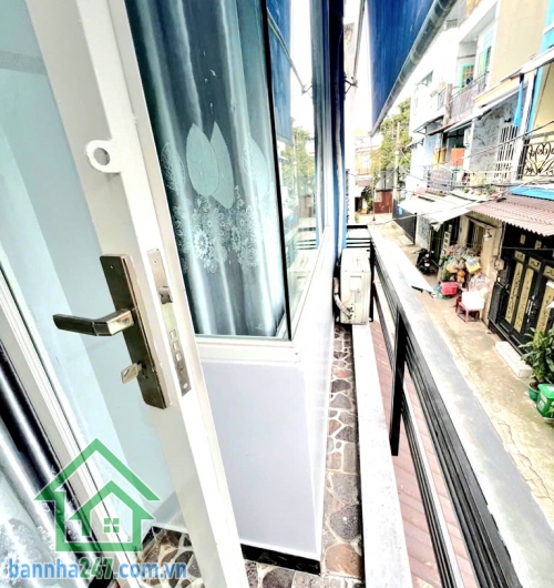 CHỈ 3,65 TỶ – NHÀ 2 TẦNG GÒ XOÀI, SÁT TÂN PHÚ – NHÀ MỚI ĐẸP – FULL PHÁP LÝ Diện tích: 4x7m (28m²), 2 Tầng BTCT (1 trệt 1 lầu)- 2 PN – 2 WC. Hẻm 5m thông, xe hơi ra vào thỉai mái.