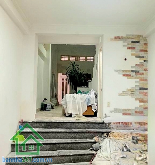CHỈ 11,6 TỶ - SIÊU PHẨM NHÀ PHỐ NHẤT CHI MAI – SÁT NHÀ GA T3 - 4 PN - 4WC Diện tích: 53,3m² (3,2 x 17m) Kết cấu: 4 tầng BTCT – 1 trệt, 2 lầu, sân thượng - 4 PN - 4 WC