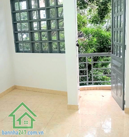 CHỈ 11,6 TỶ - SIÊU PHẨM NHÀ PHỐ NHẤT CHI MAI – SÁT NHÀ GA T3 - 4 PN - 4WC Diện tích: 53,3m² (3,2 x 17m) Kết cấu: 4 tầng BTCT – 1 trệt, 2 lầu, sân thượng - 4 PN - 4 WC