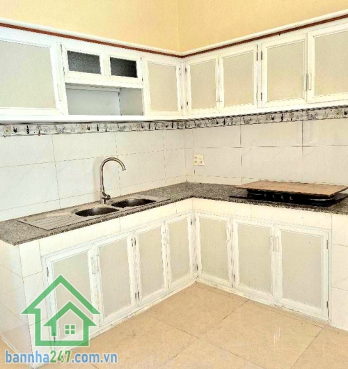 CHỈ 4,35 TỶ (TL) – NHÀ HẺM XE HƠI – ĐƯỜNG SỐ 9 – BÌNH HƯNG HÒA, BÌNH TÂN - DT: 53M² (5 x 10,6)m - 2 PN – 2 WC * Diện tích: 5 x 10,6m * Kết cấu: 1 trệt 1 lầu