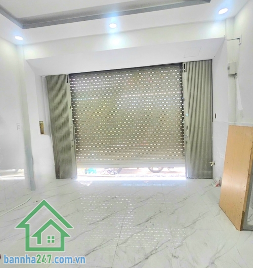 CHỈ 4,2 TỶ – NHÀ ĐẸP 2 TẦNG – 33m² (DT Sàn 54m²) – HẺM XE HƠI 6M – TÂN PHÚ - GẦN NHÀ THỜ TÂN HƯƠNG.  Nhà mới, vào ở ngay – tiện ích xung quanh đầy đủ. Kết cấu: Kết cấu: 1 trệt, 1 lầu có ban công. 2PN – 2WC – phòng khách – bếp đủ công năng. Hẻm trước nhà 6