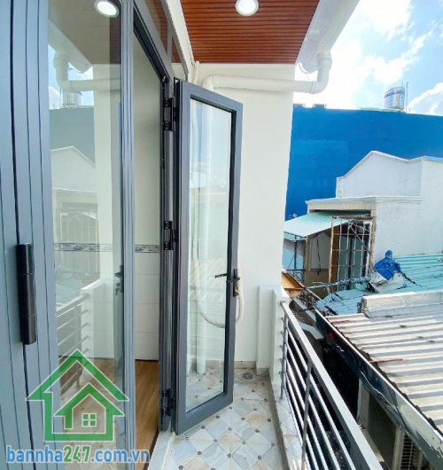CHỈ 4,18 TỶ – SÁT MẶT TIỀN BÌNH THỚI – 3PN – TẶNG NỘI THẤT  Giá tốt khu Quận 11 – vị trí trung tâm – ở ngay! Diện tích: 3 × 8m – 24m² (công nhận 18.9m²)  Diện tích sàn: ~48.6m²