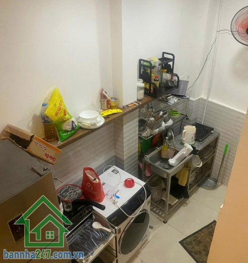 CHỈ 2,95 TỶ – NHÀ 2 TẦNG, 3PN – NGAY CÔNG VIÊN HOÀNG VĂN THỤ – SÁT SÂN BAY DT: 22m² (3x7m), kết cấu 1 trệt 1 lửng, 3PN, 1WC Hẻm trước nhà 3m, thông thoáng.
