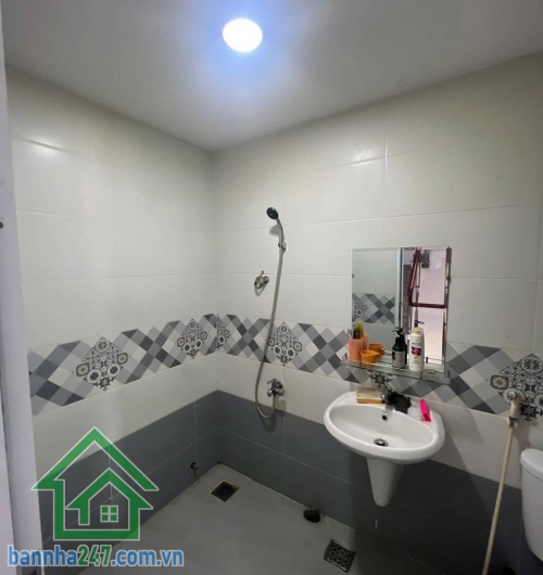 NHỈNH 5.X TỶ – NHÀ 4 TẦNG – HẺM XE HƠI 6M – KHU PHÂN LÔ ĐỒNG BỘ – NGANG 5M.