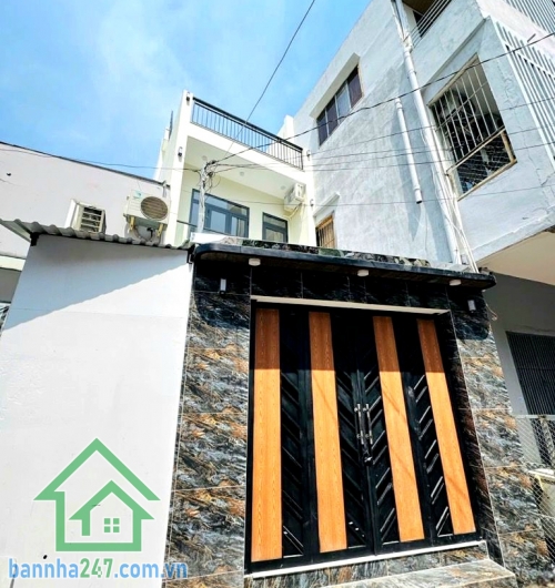 CHỈ 9,9 TỶ – NHÀ MẶT TIỀN VỪA Ở VỪA KINH DOANH -  ÂU CƠ – TÂN BÌNH – NGAY CHỢ BÀ QUẸO – KD ĐA NGÀNH  Diện tích: 62m² (4 x 15m) – nở hậu, sổ vuông đẹp. Kết cấu: 1 trệt + 2 lầu + sân thượng. Công năng: 3PN – 3WC, phòng khách, bếp, phòng thờ riêng. Sân thượn