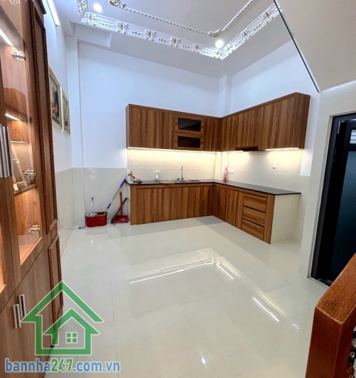 CHỈ 6,6 TỶ – NHÀ MỚI 4 TẦNG – NGAY NGÃ TƯ BỐN XÃ – GIÁP TÂN PHÚ- HẺM XE HƠI 4,5M – XÁCH VALI VÀO Ở NGAY - 4PN - 3WC Diện tích: 48m² (4m x 12m) 