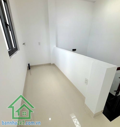 CHỈ 6,6 TỶ – NHÀ MỚI 4 TẦNG – NGAY NGÃ TƯ BỐN XÃ – GIÁP TÂN PHÚ- HẺM XE HƠI 4,5M – XÁCH VALI VÀO Ở NGAY - 4PN - 3WC Diện tích: 48m² (4m x 12m) 