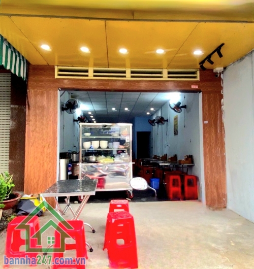 CHỈ 15,5 TỶ – MẶT TIỀN KINH DOANH ĐƯỜNG 20M – KHU SẦM UẤT TÂN PHÚ – TIỆN XÂY CAO TẦNG Vị trí đắc địa: • Mặt tiền đường lớn 20m, khu kinh doanh nhộn nhịp 