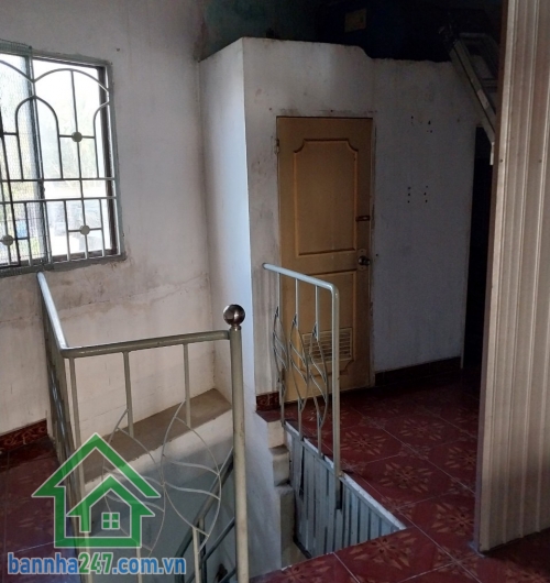HẺM XE TẢI 6M – TRƯƠNG PHƯỚC PHAN – LÊ VĂN QUỚI – NGAY NGÃ TƯ 4 XÃ DT: 5 x 22 = 110m² – Nhà 1 trệt 1 lầu, cũ, tiện xây mới. Thích hợp xây căn hộ dịch vụ, biệt thự...
