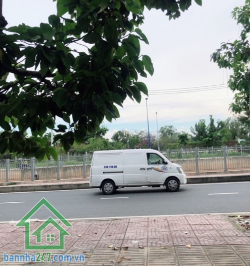 NHÀ 2 MẶT TIỀN – 50M² – CHỈ 5,5 TỶ. 4 x 12,5m – Sổ hồng riêng. 1 trệt 1 gác – Rộng, thoáng, vỉa hè Mặt tiền đường số 19 & Kênh Nước Đen – Khu kinh doanh sầm uất.