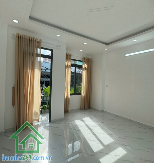 CHỈ 5,1 TỶ – NHÀ 2 TẦNG – HẺM XE HƠI 5M – Ô TÔ NGỦ TRONG NHÀ – BÌNH TÂN.
