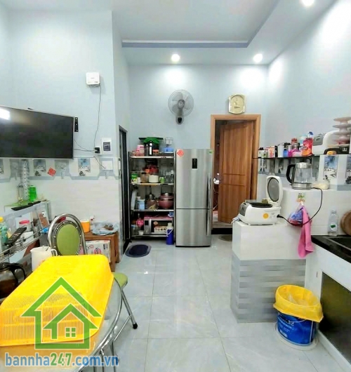 CHỈ 7,5 TỶ – MTKD HẺM 7M THÔNG XE TẢI TRÁNH – VƯỜN LÀI TÂN PHÚ – 73M² – 2 TẦNG BTCT – 4PN – 4WC – DÒNG TIỀN 15TR/THÁNG Vị trí: Ngay trung tâm Vườn Lài, khu kinh doabh sầm uất.