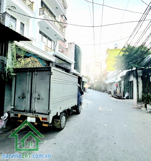 NHỈNH 5 TỶ – HẺM NHỰA 8M KHÔNG LỘ GIỚI – NGAY GÒ XOÀI – DT 64M² (4x16)m – NHÀ 2 TẦNG KIÊN CỐ Kết cấu: Trệt + Lửng, nhà chắc chắn, công năng đầy đủ. - DT: 4 x 16m vuông vức – cực đẹp để tận dụng không gian. Sát chợ Gò Xoài  – thuận tiện kinh doanh nhỏ, buô