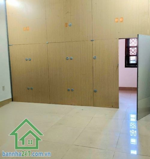 CHO THUÊ NHÀ NGUYÊN CĂN MTKD GÒ XOÀI – GẦN LÊ VĂN QUỚI – MÃ LÒ CỰC KỲ SẦM UẤT  Mặt bằng đẹp – lưu lượng khách đông – kinh doanh ngày đêm cực tốt! Diện tích: (4 x 11) - 2PN - 2WC. Mob 0933144037
