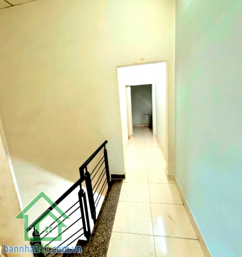 CHỈ 5,2 TỶ - KHUÔNG VIỆT – TRUNG TÂM TÂN PHÚ – NHÀ 2 TẦNG – 48M² (4x12)M – 3PN – 3WC – Ở NGAY HOẶC XÂY MỚI DT: 4x12m – 2 tầng BTCT, gồm 3 phòng ngủ, 3WC (có phòng ngủ dưới trệt)