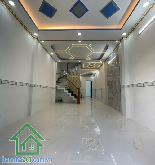 HIẾM – HẺM XE HƠI 7M THÔNG – LÊ VĂN QUỚI GIÁP TÂN PHÚ – 2 TẦNG – 60M² – CHỈ 5.75 TỶ * Nhà BTCT kiên cố: 1 trệt 1 lầu, ban công thoáng mát, giếng trời, gồm 3PN, 2WC.