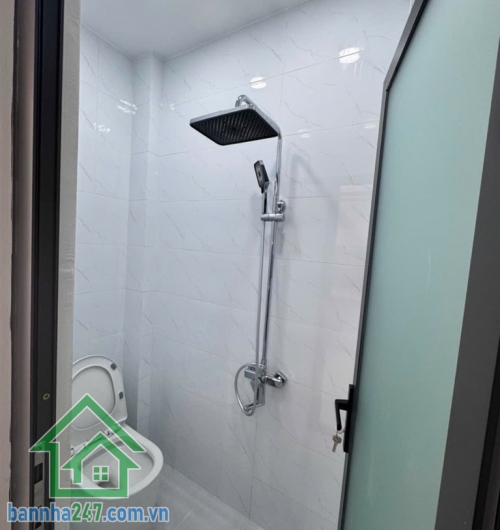 NHỈNH 5 TỶ - NHÀ 2 TẦNG – NGUYỄN NGỌC NHỰT – KHU VIP TÂN QUÝ – AEON MALL Tân Phú. DT: 3.8 x 14m (52m² – sổ vuông vức).  Kết cấu: 1 trệt + 1 lầu, 3PN, 2WC 