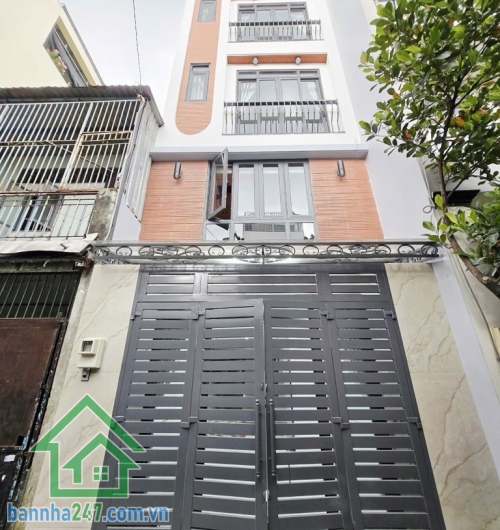 CHỈ 6,4 TỶ - NHÀ 5 TẦNG MỚI ĐẸP – FULL NỘI THẤT – HXH TRÁNH - NGAY LÊ VĂN QUỚI – KHU 4 XÃ – GIÁP Q6, Q11 Diện tích: 44m² (4 x 11m) – đất vuông vức, phong thủy phong thủy đẹp. Kết cấu: 1 trệt + 1 lửng + 3 lầu + sân thượng (5 tầng BTCT) - 5 PN - 5 WC, Phòng