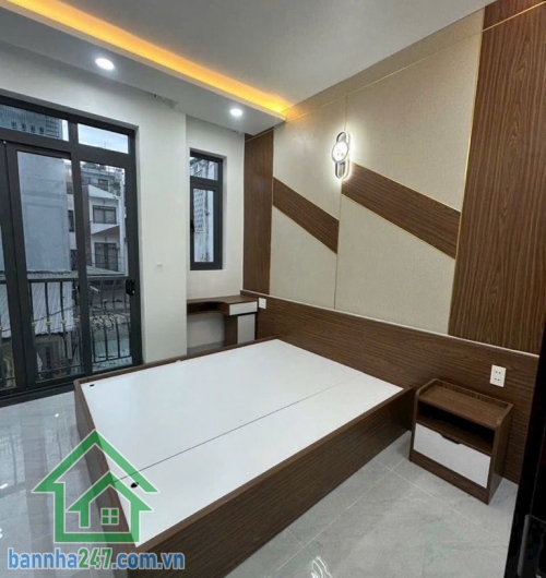CHỈ 6,4 TỶ - NHÀ 5 TẦNG MỚI ĐẸP – FULL NỘI THẤT – HXH TRÁNH - NGAY LÊ VĂN QUỚI – KHU 4 XÃ – GIÁP Q6, Q11 Diện tích: 44m² (4 x 11m) – đất vuông vức, phong thủy phong thủy đẹp. Kết cấu: 1 trệt + 1 lửng + 3 lầu + sân thượng (5 tầng BTCT) - 5 PN - 5 WC, Phòng
