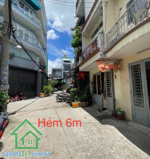 CHỈ NHỈNH 2 TỶ – NHÀ 2 TẦNG KIÊN CỐ – HẺM XE HƠI 6M – NGAY MÃ LÒ, LÊ VĂN QUỚI * Diện tích: 3 x 9m (có ban công 0.9m). * Kết cấu: 1 trệt 1 lầu, 2PN, 2WC. * Hẻm 6m, thông. 